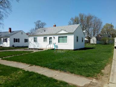 Main picture of 1207 Parkway Ct