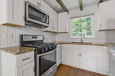 Main picture of 1982 Rena Cir SW