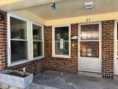 Main picture of 21 Howard Pl