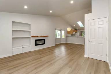 Main picture of 7201 205th Ave E