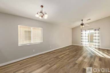 Main picture of 2409 E Olivine Rd