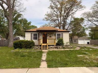 Main picture of 1416 E 5th St