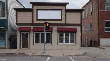 Main picture of 40 Crystal St