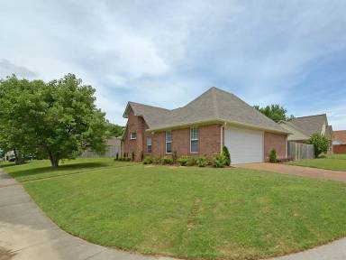 Main picture of 5510 April Forest Dr