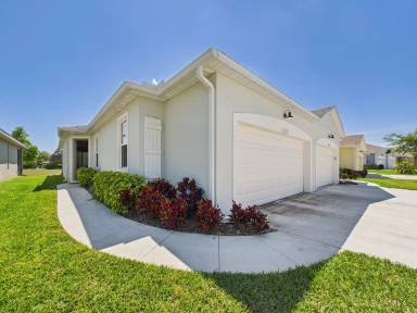 Main picture of 27038 White Plains Way