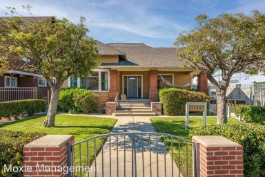 Main picture of 1137 W 29th St