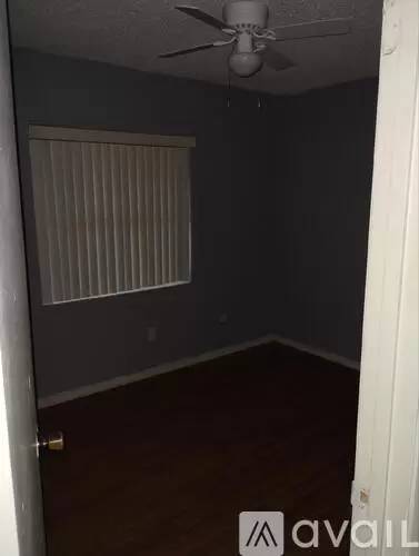 Main picture of 4721 Gilbert St