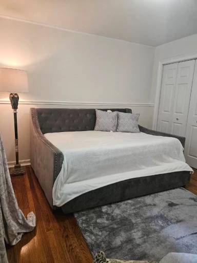 Main picture of 15 Drive New Windsor Ny
