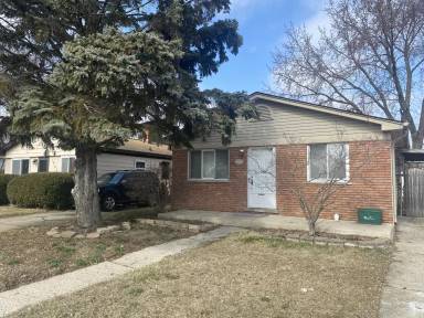Main picture of 19843 Macel St
