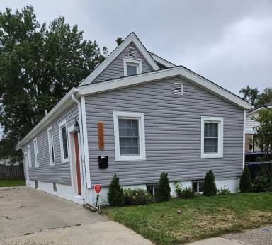 Main picture of 11052 Essex Ave