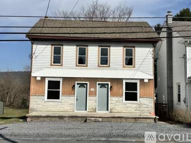 Main picture of 1456 W Main St