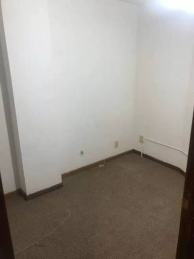 Main picture of 926 W 3rd St