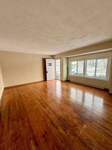 Main picture of 1711 Midway Dr