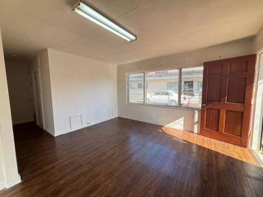 Main picture of 1508 Sing Loy Ln