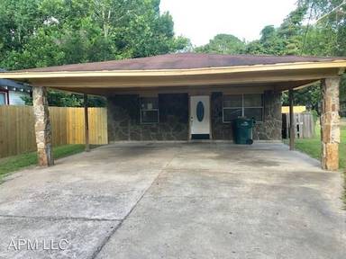 Main picture of 2819 Dick Taylor St