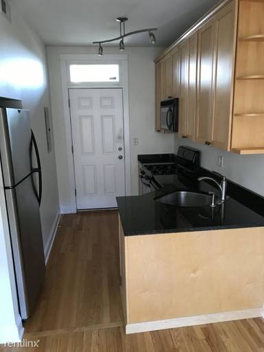 Main picture of 4808 N Paulina St