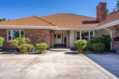 Main picture of 1760 Manzanita Ln