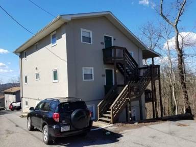 Main picture of 361 Gilmore St