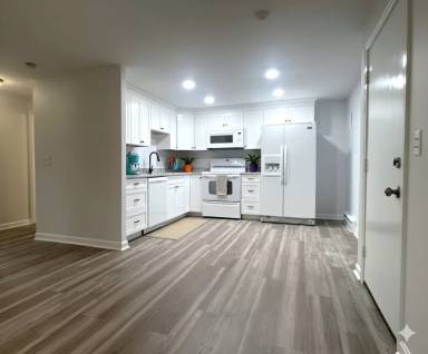 Main picture of 19 Maple St