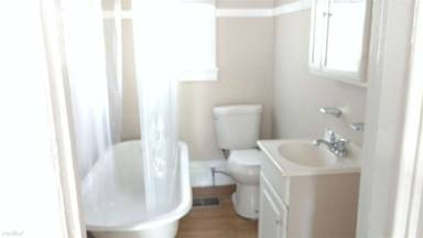 Main picture of 2301 N Leavitt St