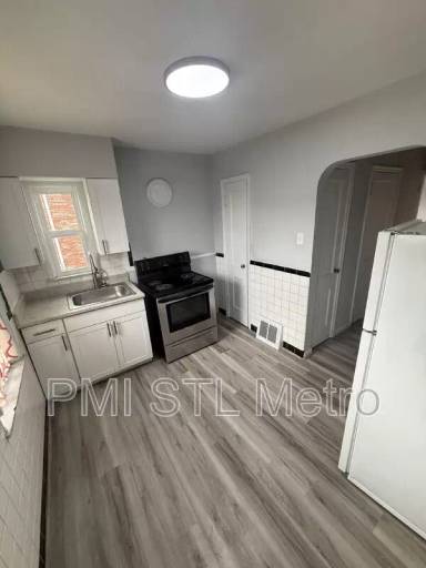 Main picture of 4952 Oleatha Ave