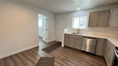 Main picture of 823 4th Ave N