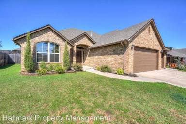 Main picture of 1713 Pinewood Dr