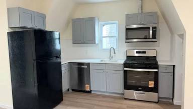 Main picture of 323 Amherst St