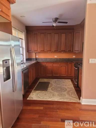 Main picture of 4321 W Peterson Ave