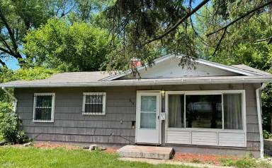 Main picture of 518 W Bundy Ave