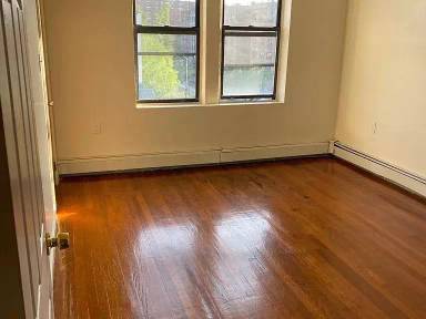 Main picture of 2608 Summit Ave