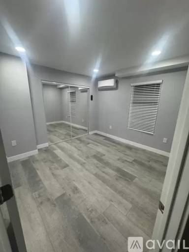 Main picture of 1206 W Craig St