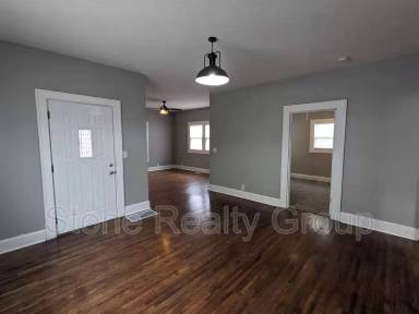 Main picture of 2525 N 12th St