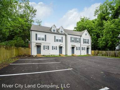 Main picture of 1961 Rembert Pl