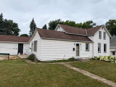 Main picture of 318 Colorado Ave NW