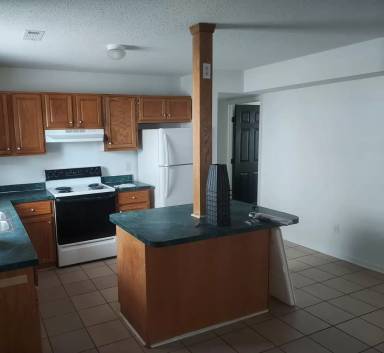 Main picture of 303 Speed St