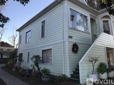Main picture of 2367 Plum St