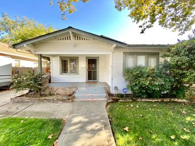 Main picture of 2041 35th St