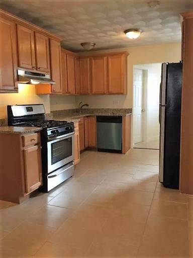 Main picture of 25 Chelsea St
