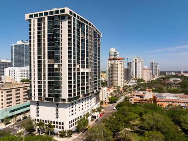 Main picture of Bayfront Tower Condo