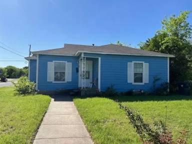 Main picture of 3700 Maple Ave