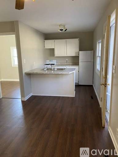 Main picture of 128 Richards St
