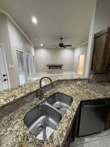 Main picture of 825 NW Park Meadow Ln