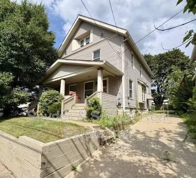 Main picture of 2307 22nd St SW