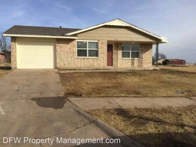 Main picture of 910 SW 50th St
