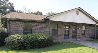 Main picture of 32 Katie Dr
