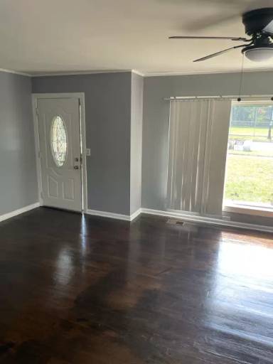 Main picture of 1619 Oakton St