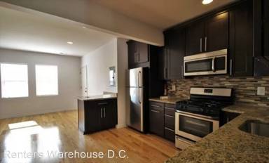Main picture of 1608 E St NE