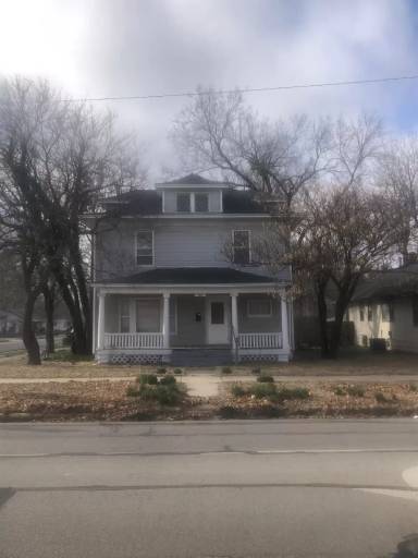 Main picture of 137 E 11th Ave