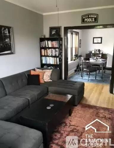 Main picture of 2935 N Fairfield Ave